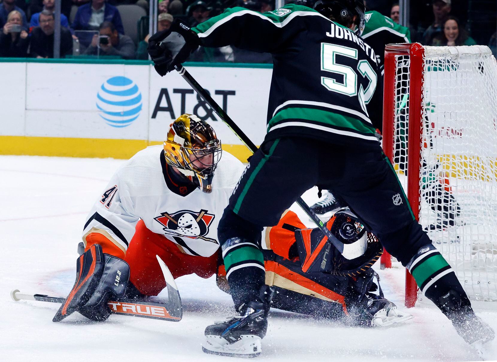 Anaheim Ducks goaltender Anthony Stolarz (41) catches a shot by Dallas Stars center Wyatt...