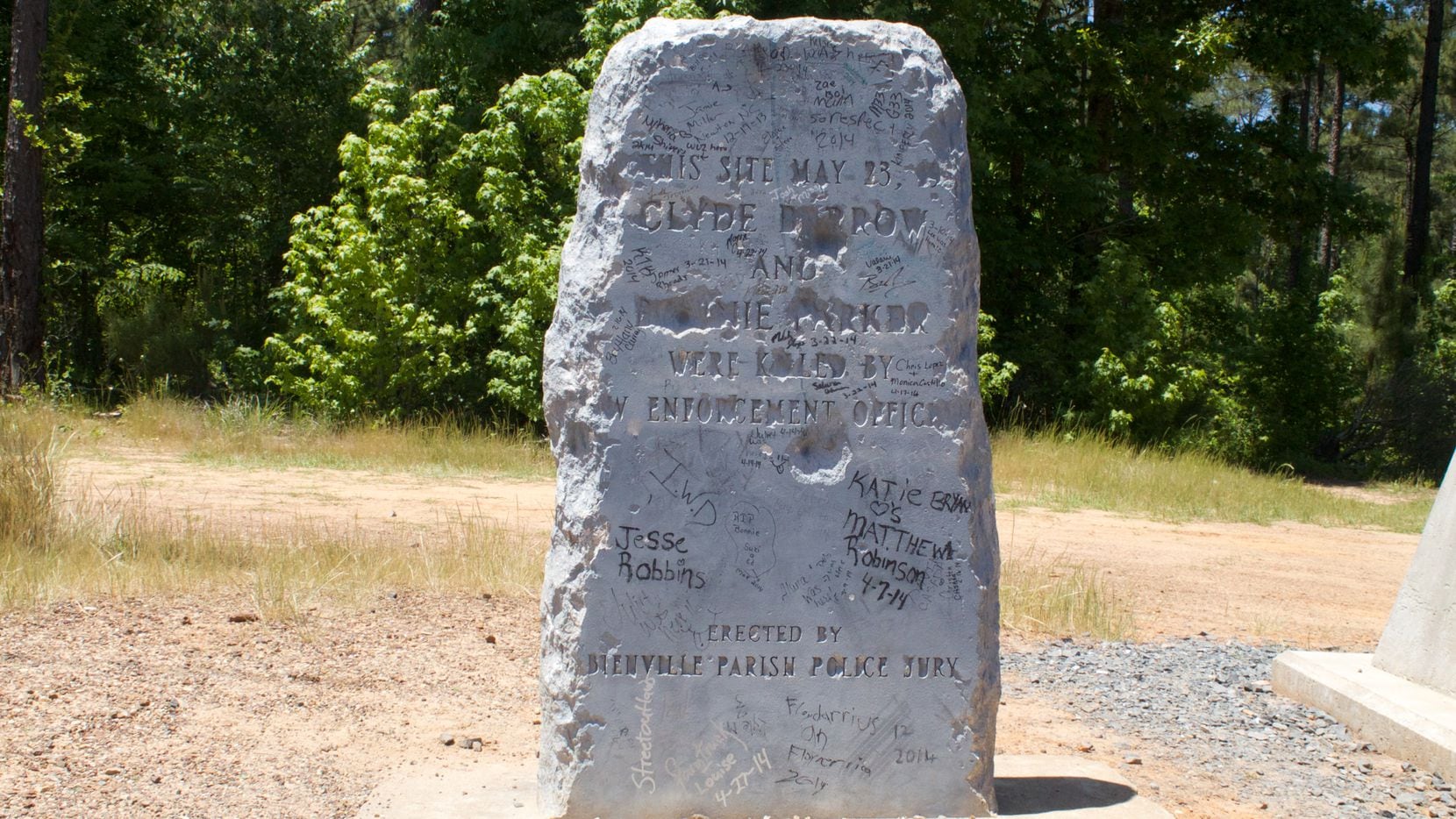 Bonnie clyde killed and Remembering the