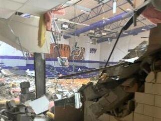 Un tornado destruyó el gimnasio de la preparatoria Jacksboro el 21 de marzo. Varios condados...
