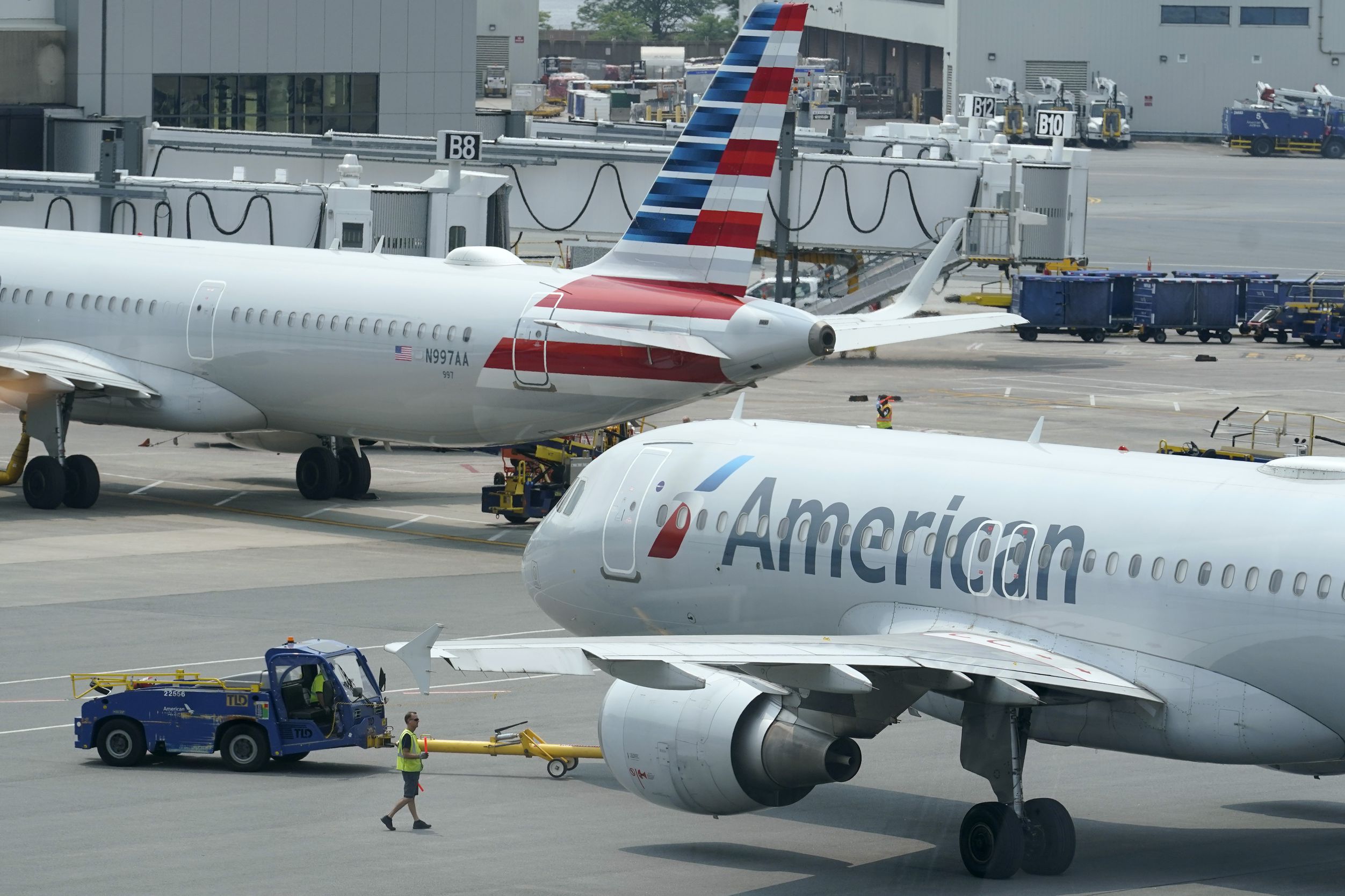 American Airlines subió costo de maleta extra en equipaje para viajar a Cuba