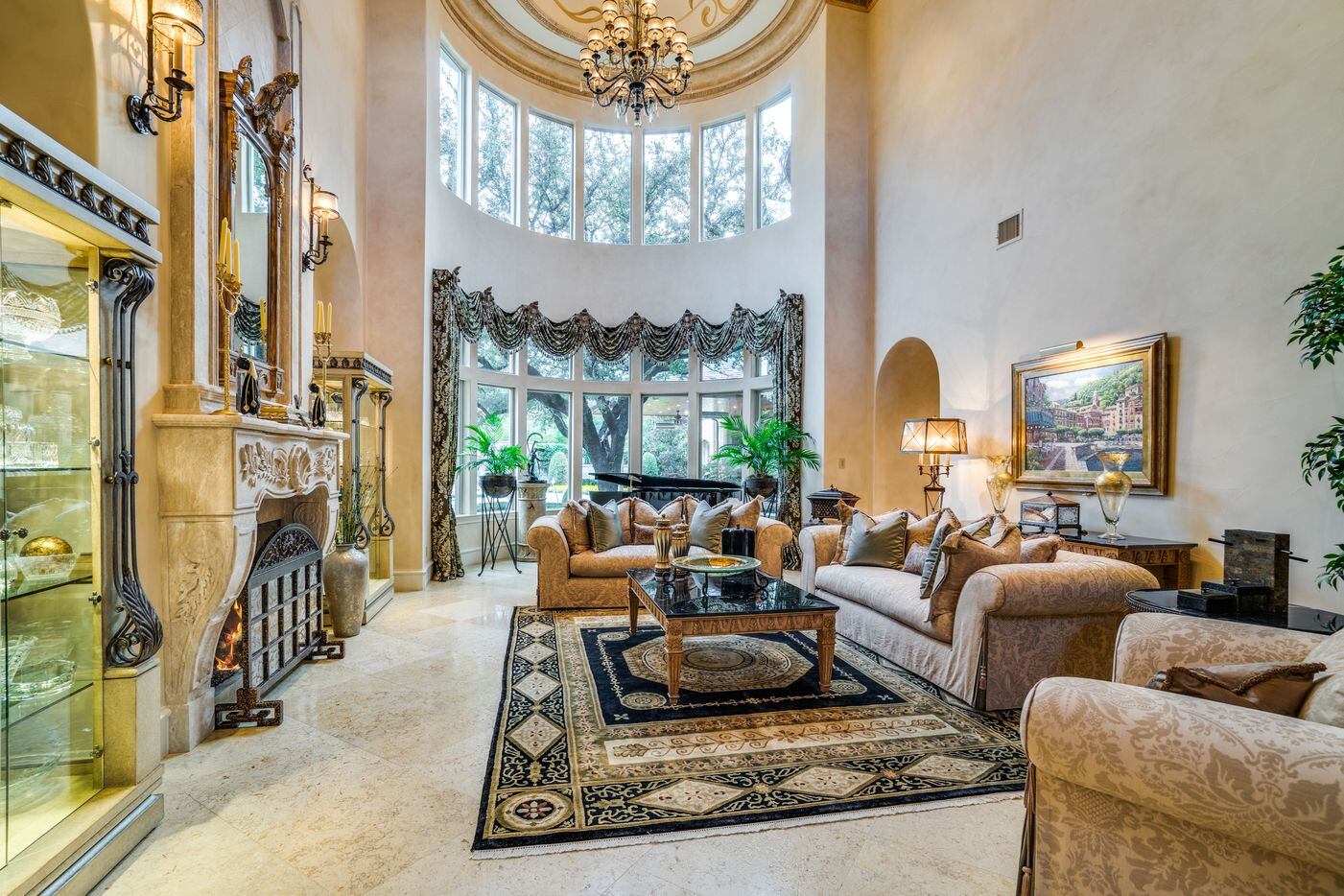 Take a look at the home at 5112 Palomar Lane in Dallas.