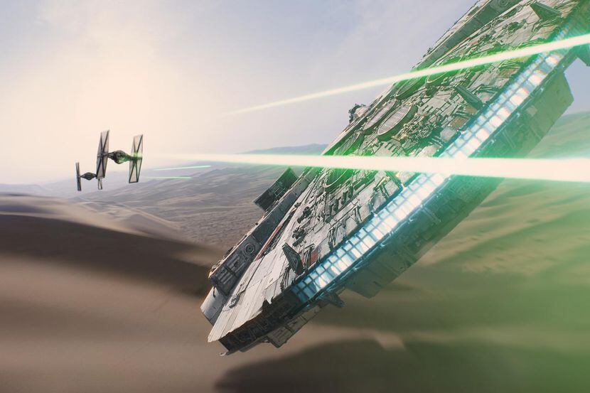 Las batallas espaciales regresan en “The Force Awakens”, con el Millenium Falcon...