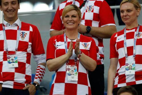 Kolinda Grabar-Kitarovic es la presidenta de Croacia. Ha viajado a Rusia para alentar a su...