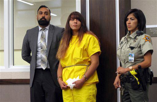 Obdulia Sanchez, acusada de haber causado la muerte de su hermana menor, se presentó en el...