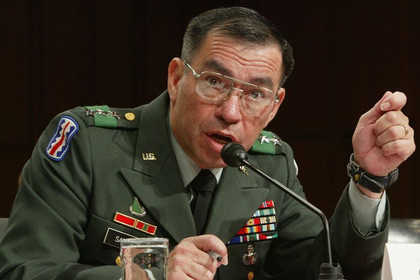 El Teniente General Ricardo Sánchez habló sobre el pronunciamiento de más de 500...