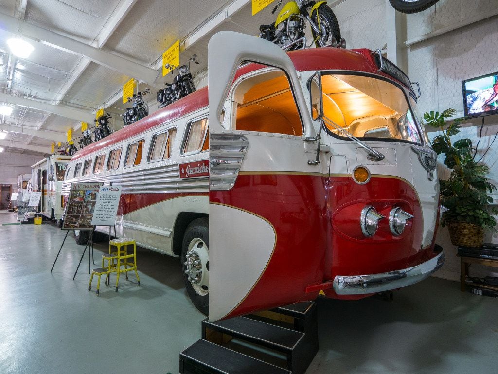 The 1948 Flxible bus starred as the motorhome driven by Jeff Daniels' character in Robin...