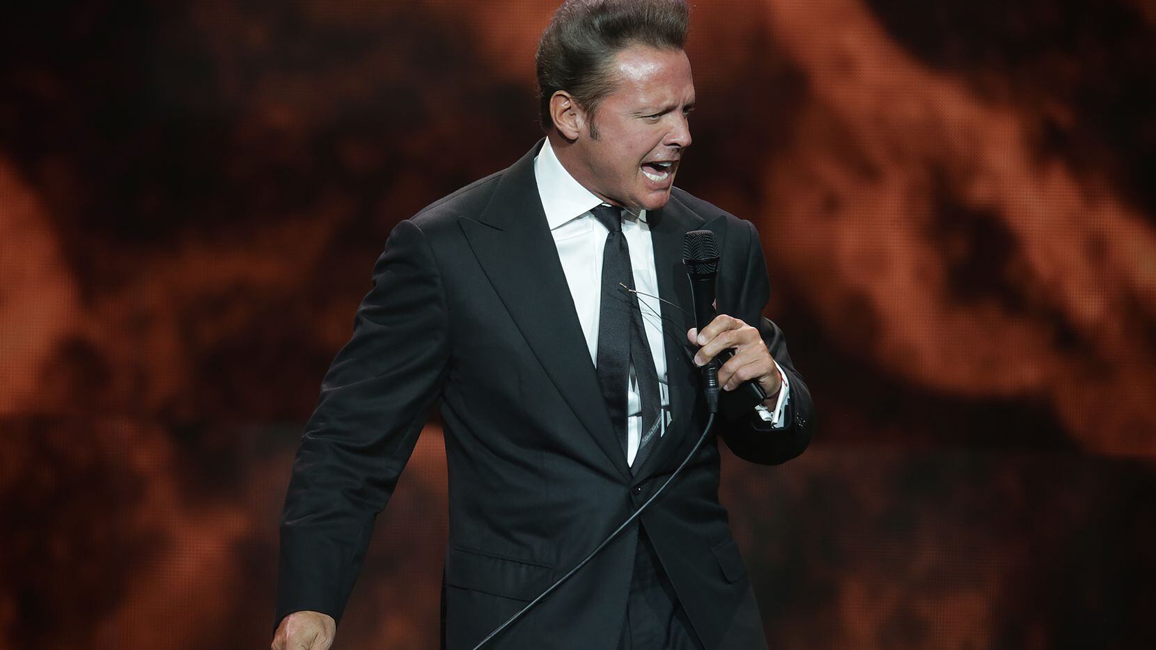 Celebrando a Luis Miguel, ¡HOLA¡ recuerda la Exclusiva Mundial de