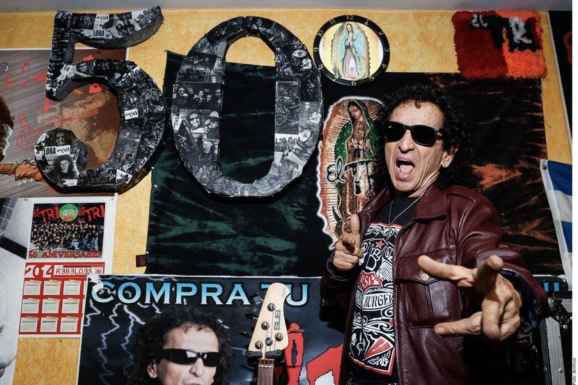 Alex Lora, líder del grupo de rock mexicano EL TRI, adelantó que tendrá varios invitados a...