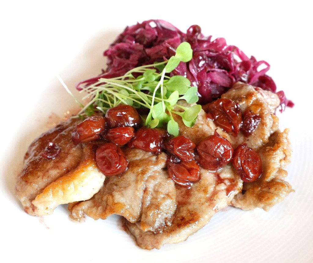 Duck scaloppini with red cabbage and cherry wine sauce 
