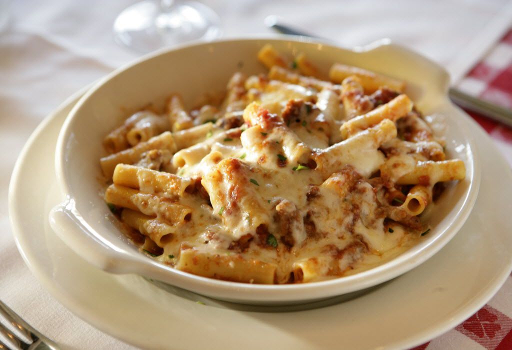 Maggiano's Little Italy was ranked first in a poll of favorite casual chain restaurants.