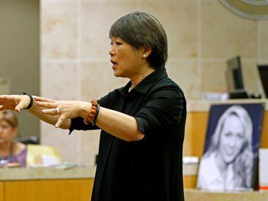 Defense attorney Maria Tu does a cross-examination of a witness during the Jason Lowe murder...