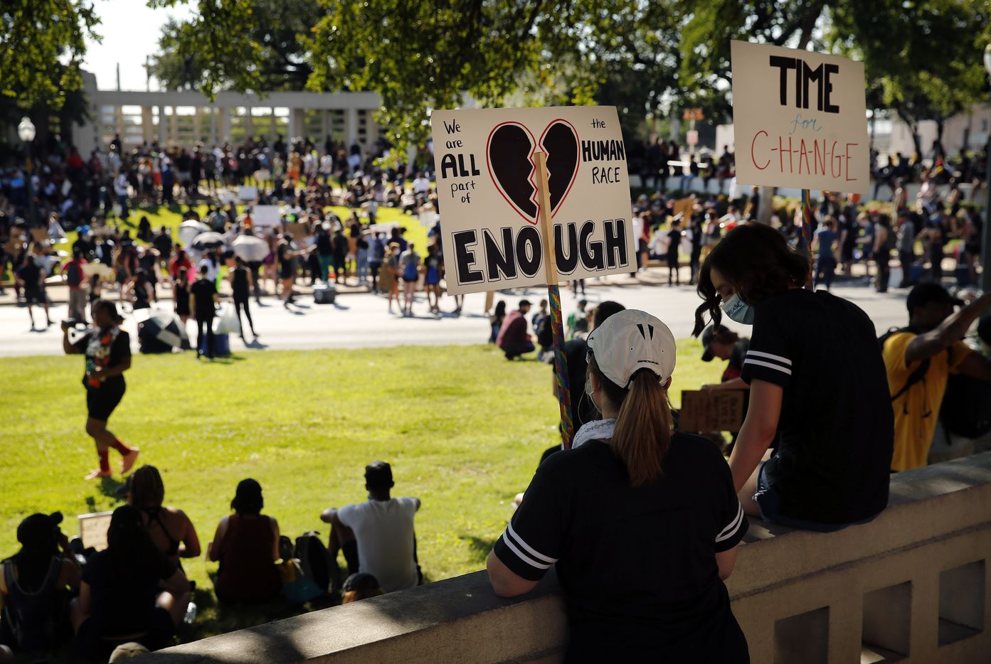 Leslie Detrick of Bedford (center, left) and her daughter Hannah Detrick joined other protestors in Dealey Plaza to support Black Lives Matters during a rally and march from Dallas City Hall, Wednesday, June 3, 2020. (Tom Fox/The Dallas Morning News)