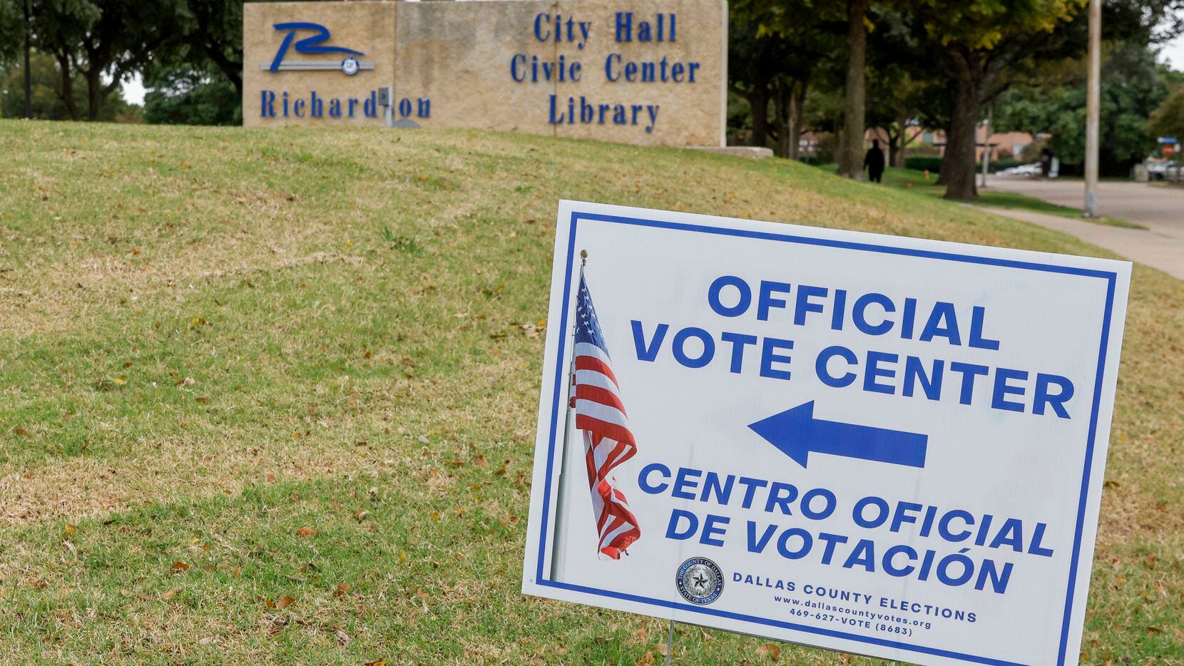 A sign directs voters outside of Richardson City Hall pictured on Oct. 26, 2021, in...