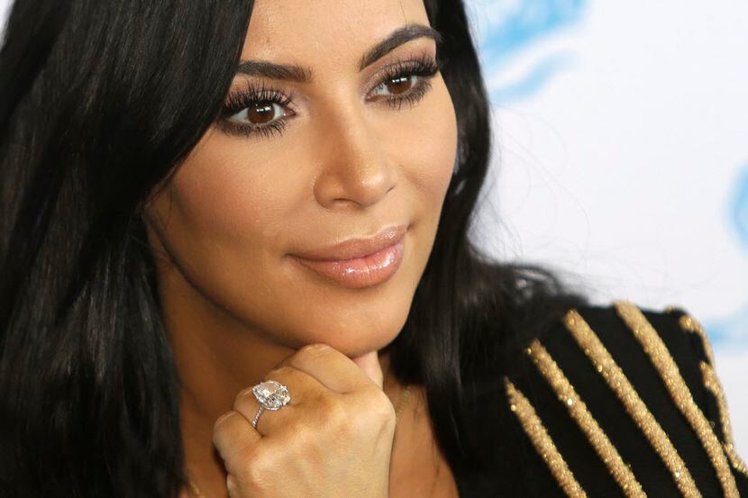 17 personas fueron arrestadas en torno al asalto sufrido por Kim Kardashian West. AP
