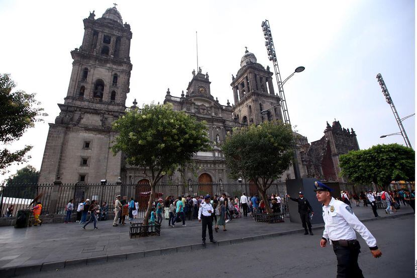 La Catedral Metropolitana de México ha dejado de tocar sus campanas para evitar la...