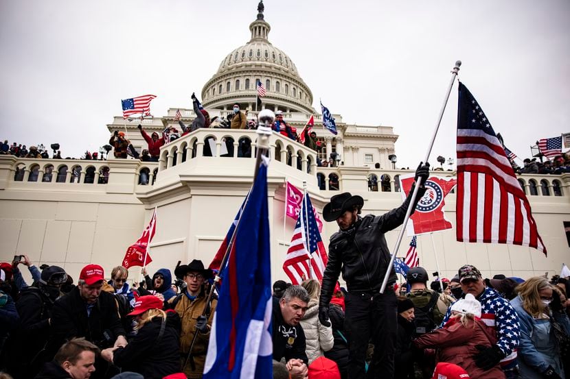 Manifestantes pro-Trump afuera del Capitolio el 6 de enero de 2021 en Washington D.C.