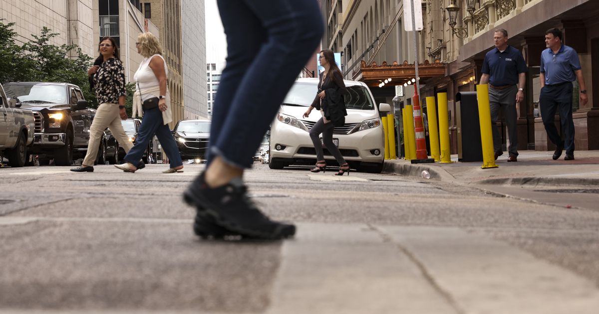 Dallas has no written plans to curb pedestrian accidents, city audit says