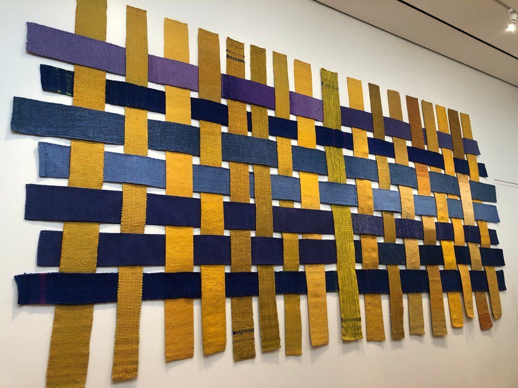Chaine et trame interchangeable by Sheila Hicks