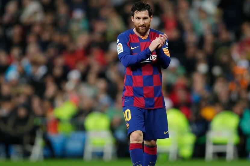 El jugador del Club Barcelona, Lionel Messi,  muestra compromiso moral con la ciudad de...