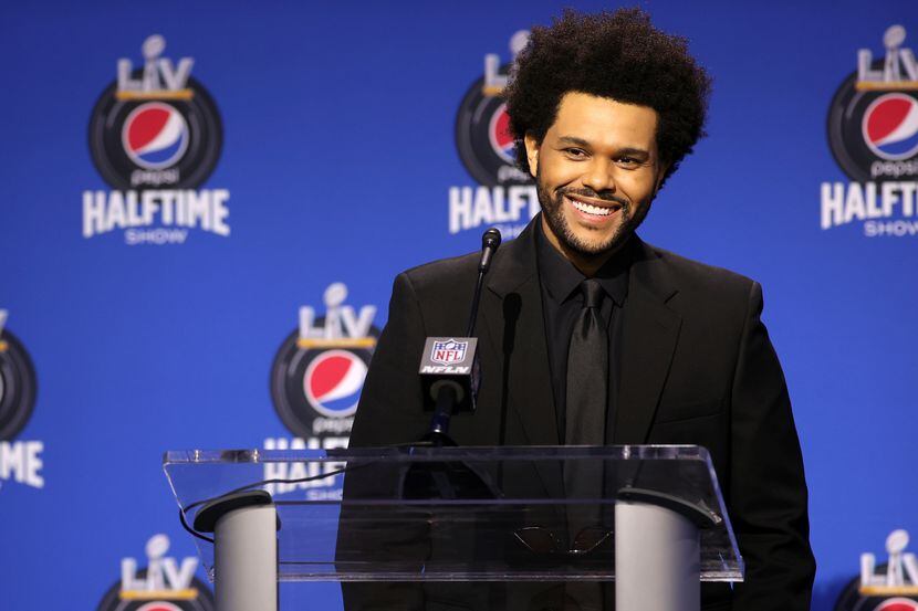 El cantante The Weeknd será la estrella del espectáculo de medio tiempo del Super Bowl LV en...