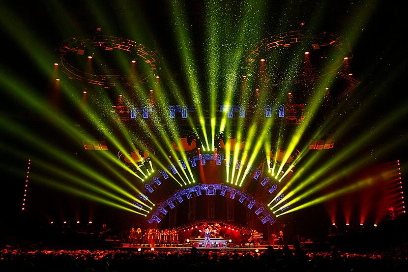 The Trans-Siberian Orchestra brought its elaborate light show to the American Airlines Center.
