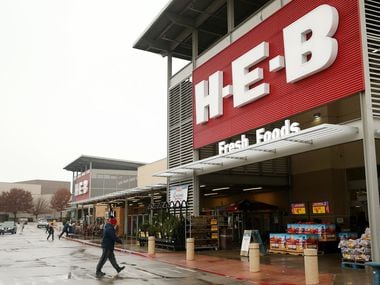 The H-E-B grocery store along U.S. Highway 77 in Waxahachie. H-E-B opened a store in Hudson Oaks, about 20 miles west of downtown Fort Worth, in 2019. In addition to those two, other existing H-E-B stores circling the south and west of D-FW are in Burleson, Granbury, Cleburne, Ennis, Stephenville and Corsicana.