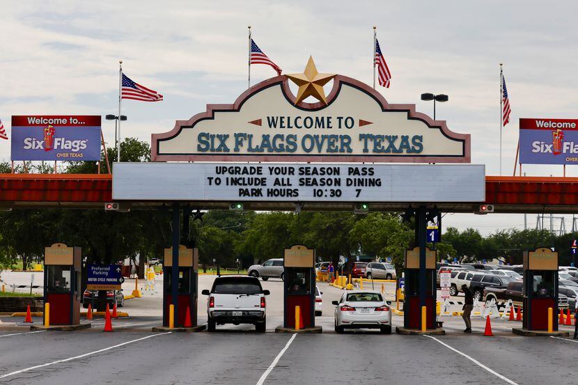Six Flags Over Texas estará cerrado hasta finales de marzo de 2020 por coronavirus.