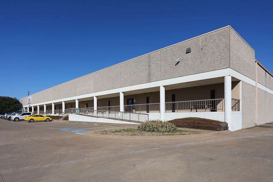 CanTex Capital has sold five Dallas area warehouses to Shopoff Realty Investments, a...