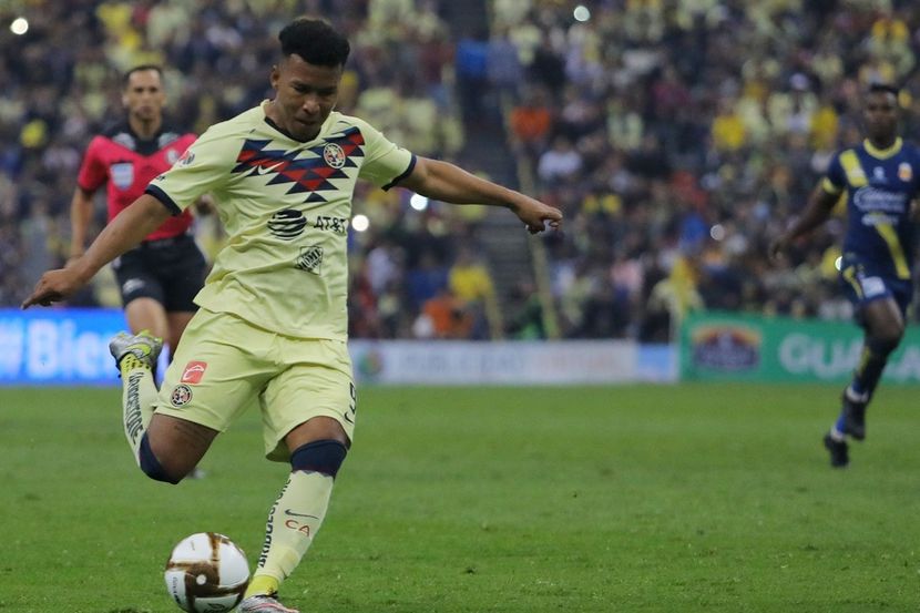 El colombiano Roger Martínez quiere dejar a las Águilas del América para perseguir su sueño...