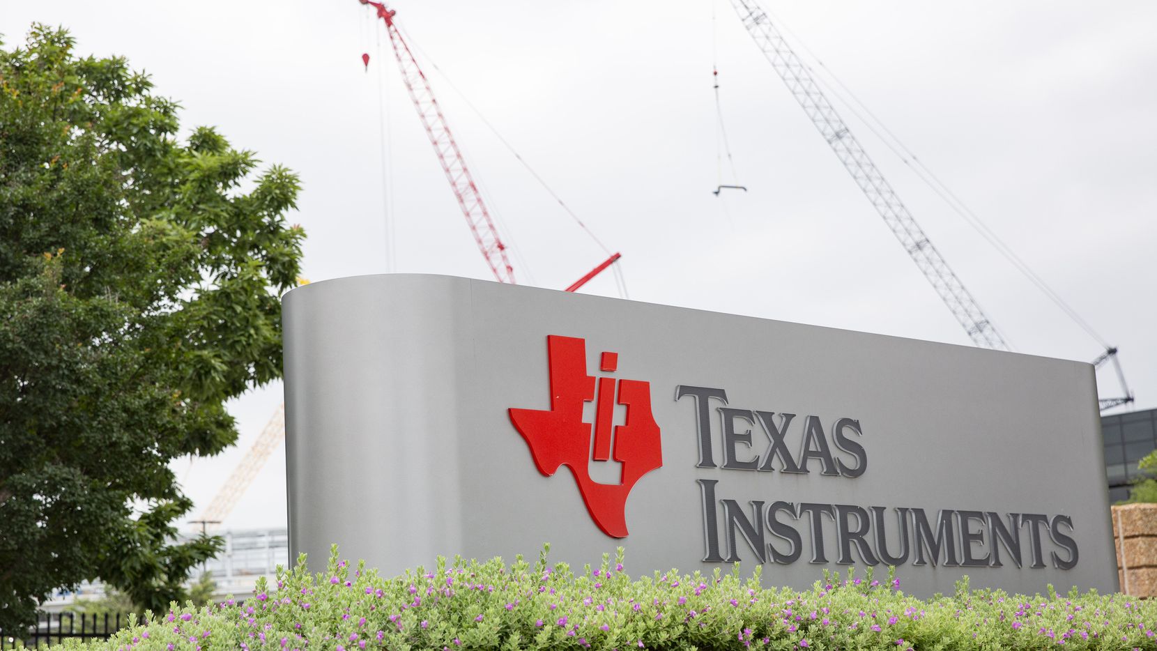 The entrance to the Texas Instruments plant In Richardson.