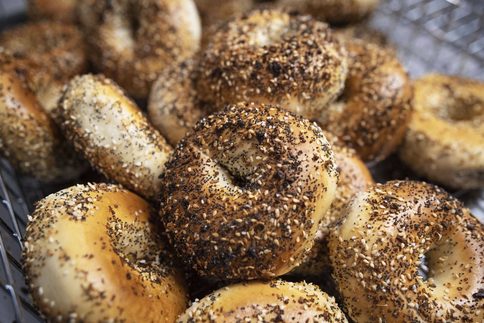 The owner of Shug's Bagels wants to open their shop near SMU in Dallas. But on-again, off-again power is a problem.