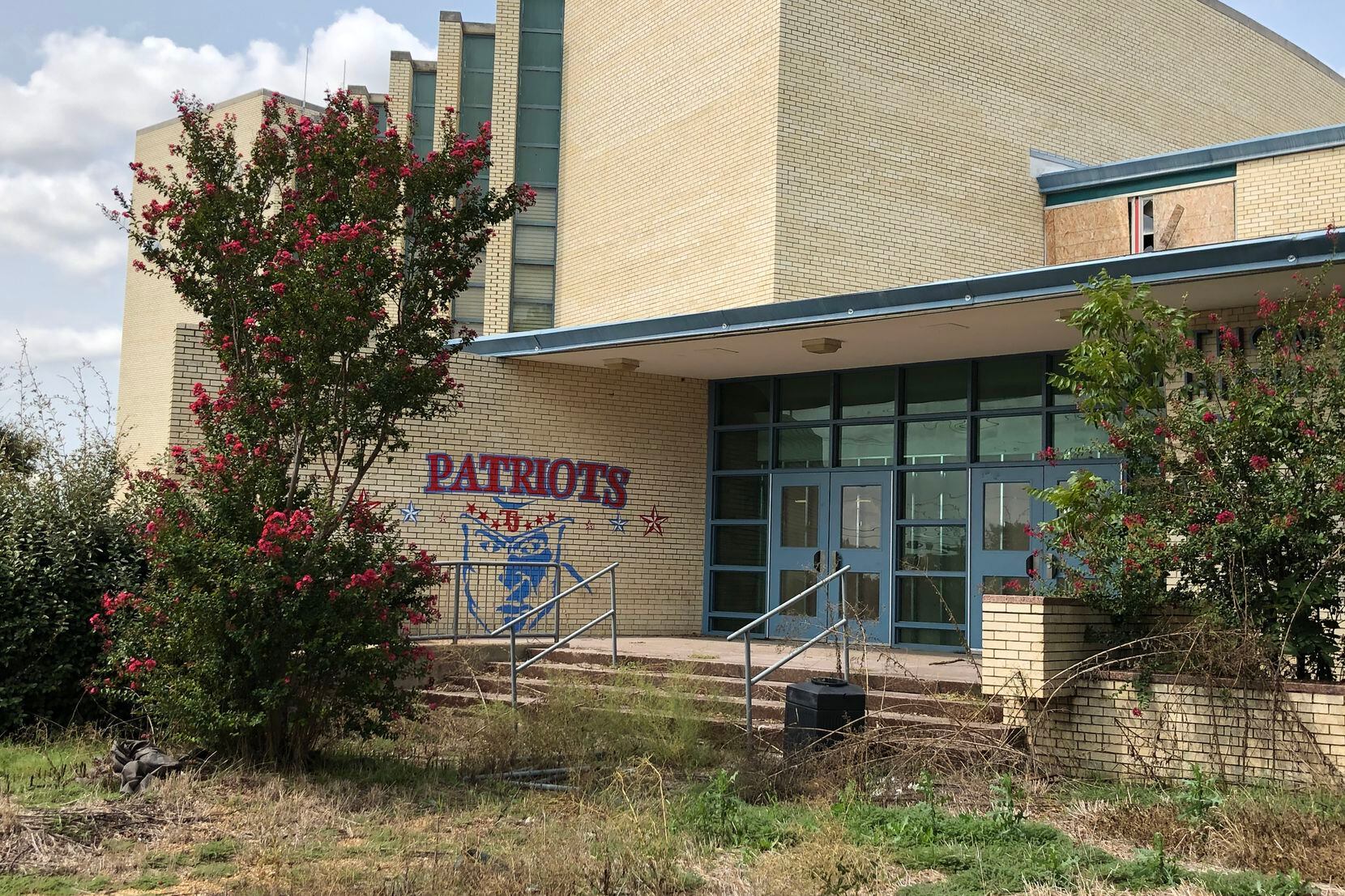 Dallas, rebuild Thomas Jefferson High School as an emblem of