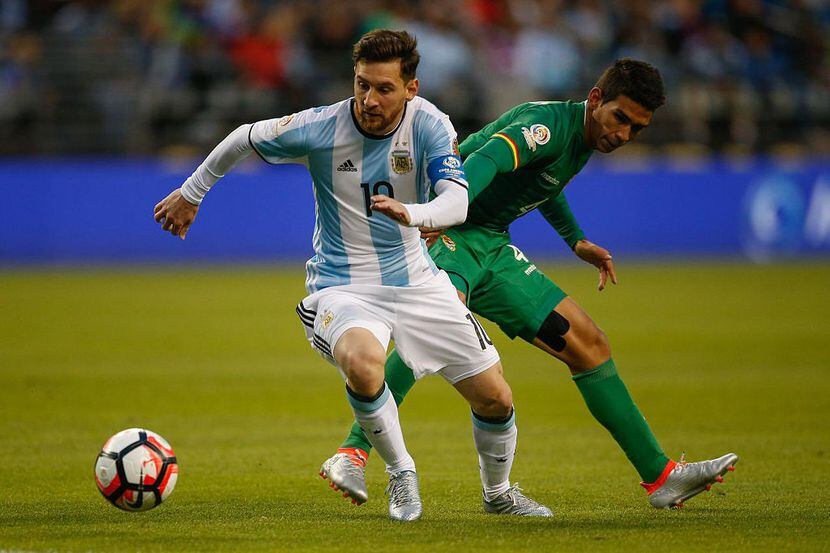 Lionel Messi y Argentina enfrentan a Venezuela por el pase a la semifinal. (GETTY...