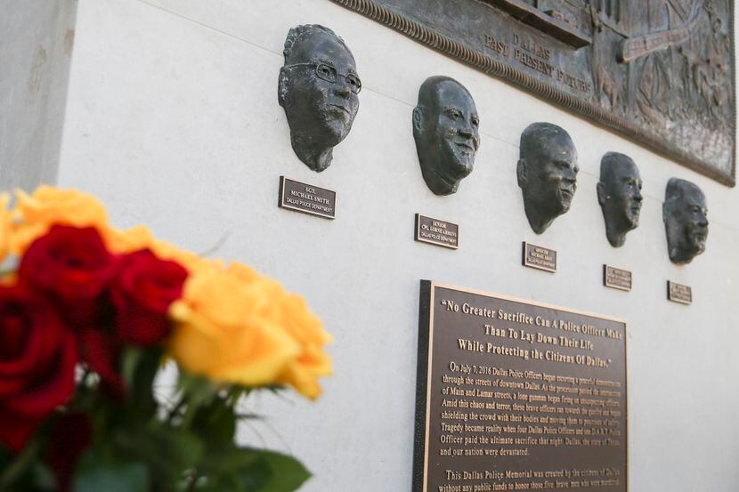 EL monumento memorial en honor de los agentes caídos el 7 de julio de 2016. (DMN/Ryan...