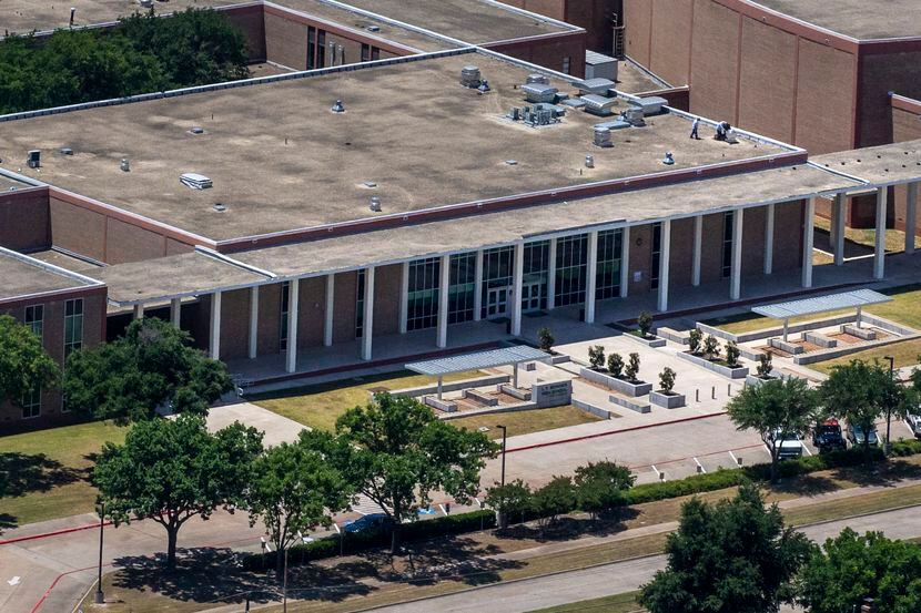 Vista aérea de la L.V. Berkner High School de Richardson, Texas.