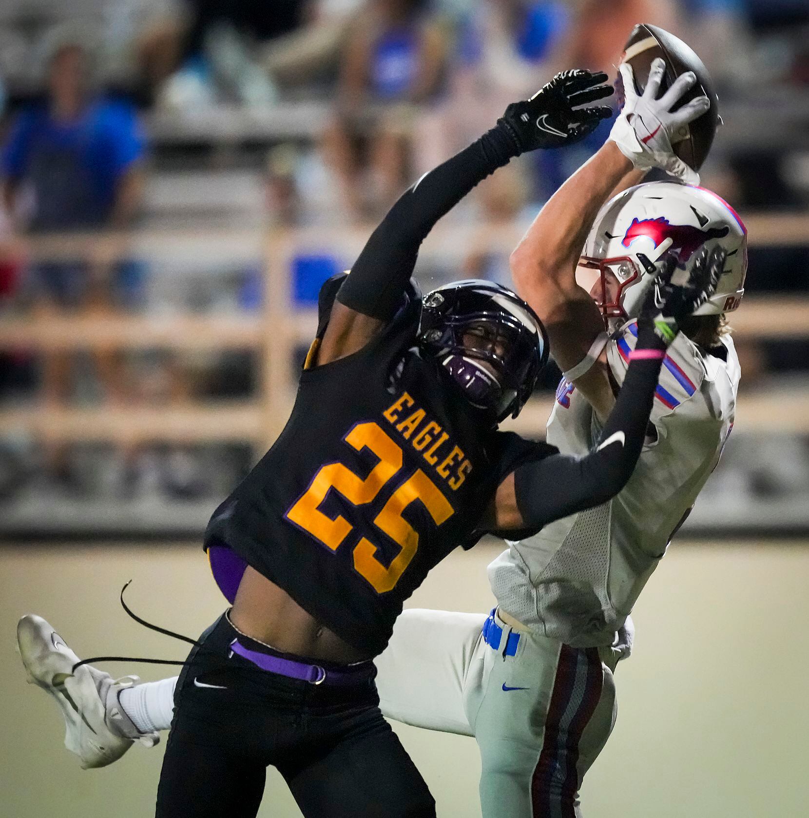Richardson Pearce wide receiver  Blake Follett (3) catches a pass over Richardson defensive...