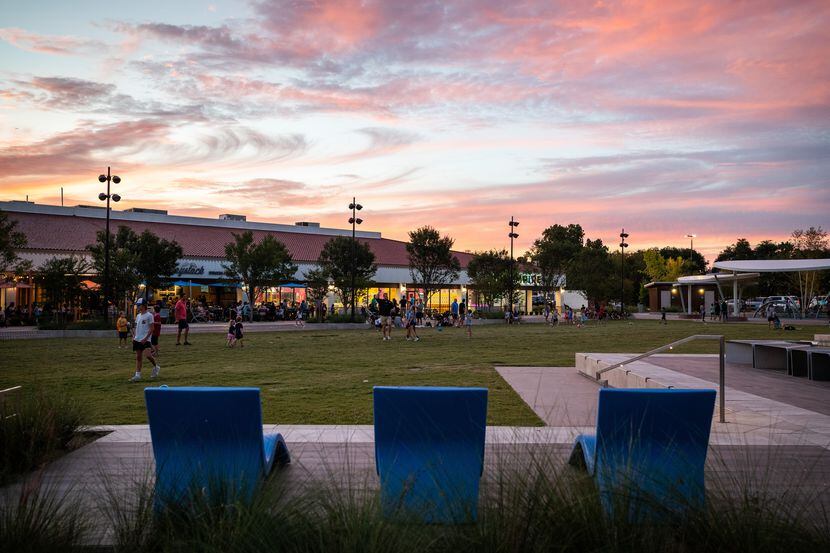 Empty lounge chairs during sunset at Hillcrest Village Green park in north Dallas, on Sept....