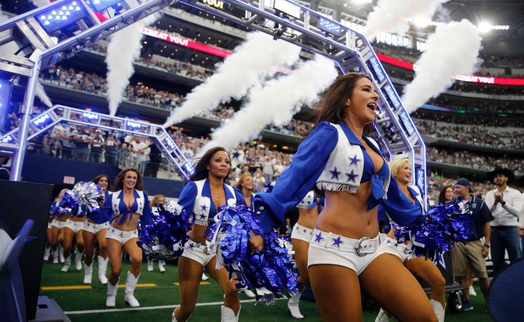 Dallas Cowboys cheerleaders to sign autographs for Tecos' Laredo