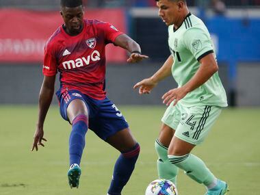 FC Dallas defender José Antonio Martínez (3) defends Austin FC defender Nick Lima (24)...