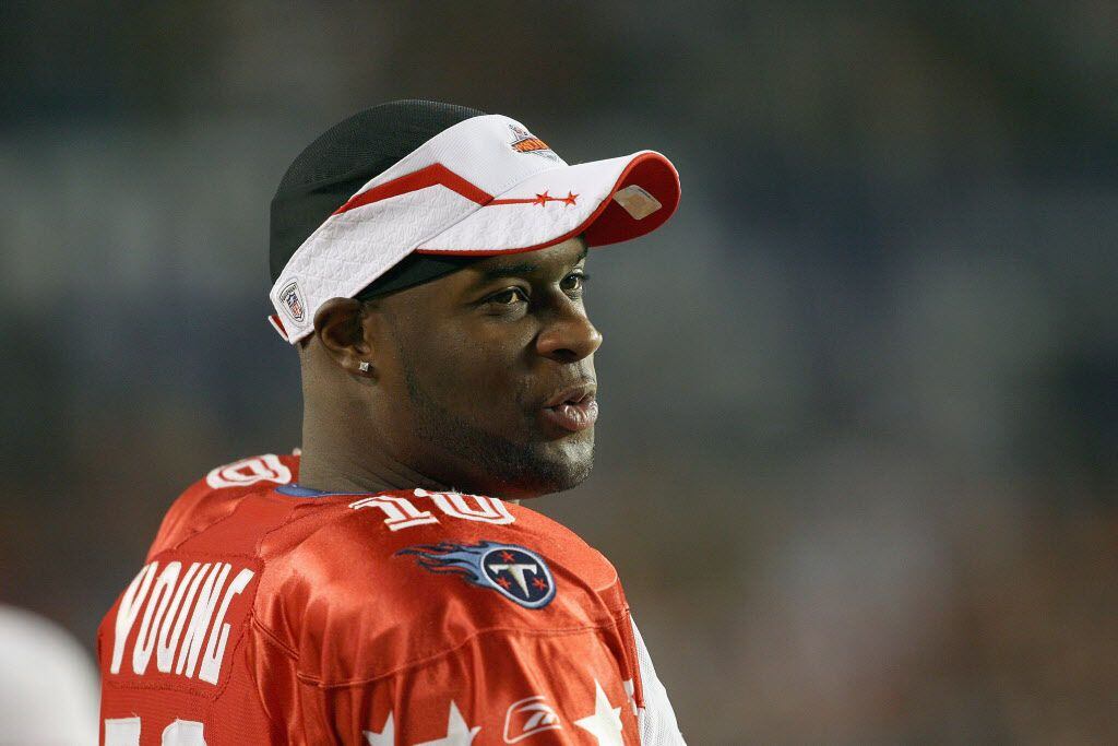 MIAMI GARDENS, FL - JANUARY 31:  Quarterback Vince Young #10 of the Tennessee Titans looks...