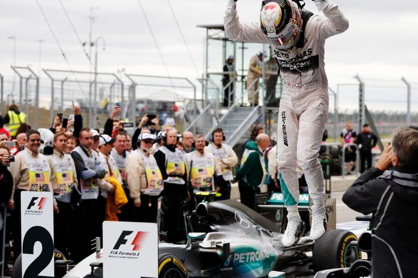 El británico Lewis Hamilton revalidó el título con Mercedes del año pasado. También salió...