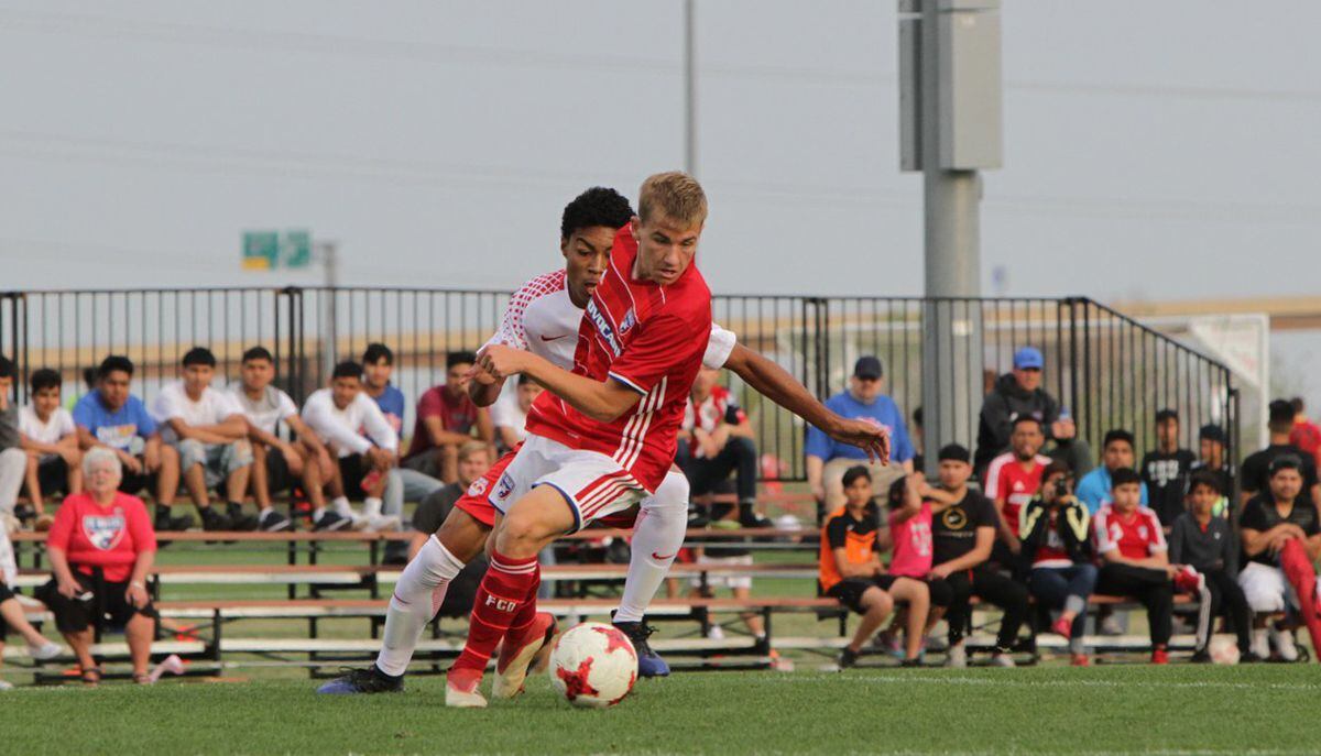 Paxton Pomykal cuts back against Red Bull Brasil in the 2018 Dallas Cup.