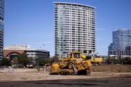 Construction continued on Goldman Sachs’ new Dallas campus along Field Street late last year.