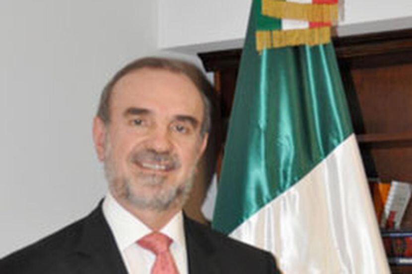 Carlos Manuel Sada Solana(CONSULADO MEXICANO EN LOS ÁNGELES)
