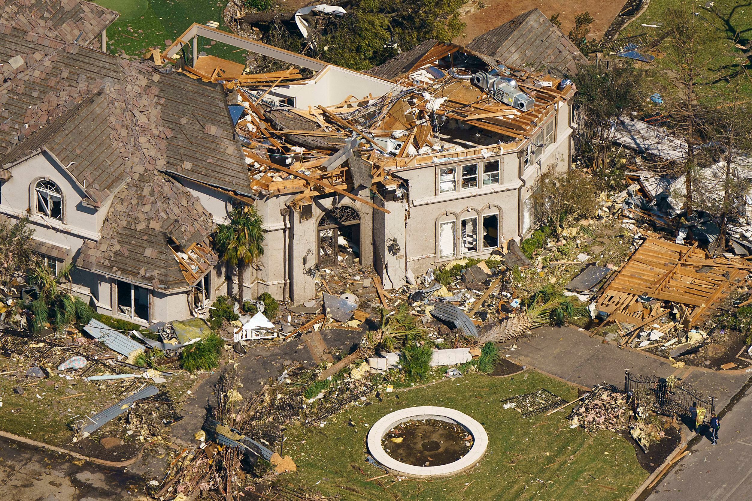 EF3 Tornado Path in North Dallas Preston Hollow Editorial Stock Photo -  Image of hillcrest, multimillion: 163748918