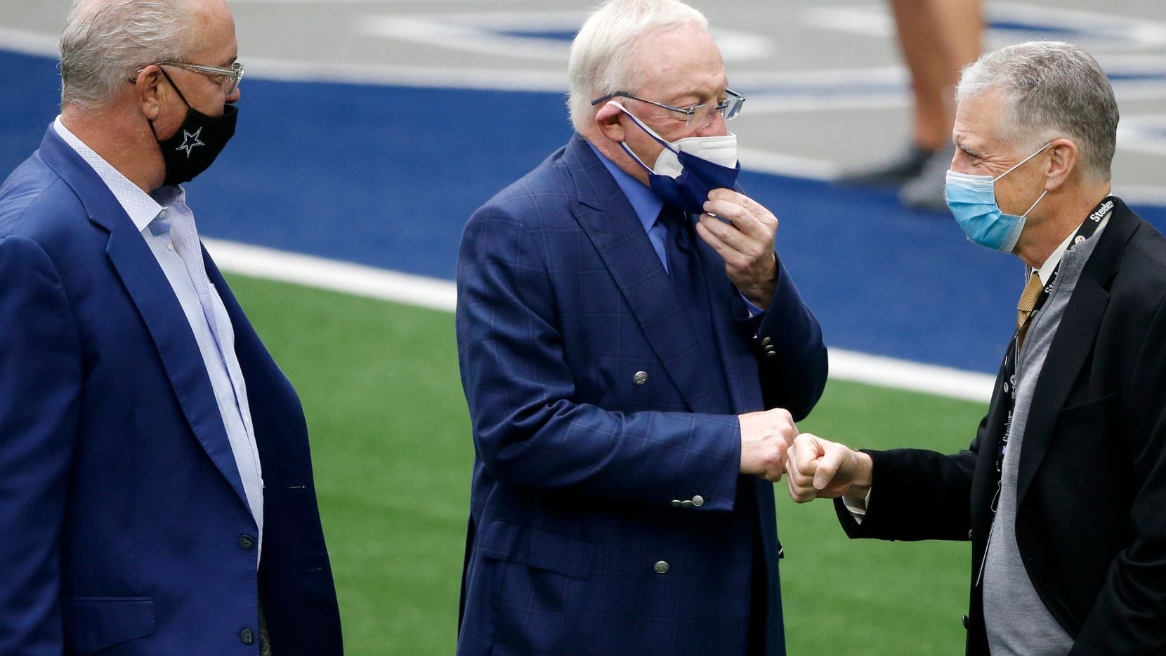 Cowboys executive vice president Stephen Jones (left) and owner Jerry Jones (center) greet Steelers owner Art Rooney II during team warmups before a game in Arlington on Sunday, Nov. 8, 2020. (AP Photo/Michael Ainsworth)