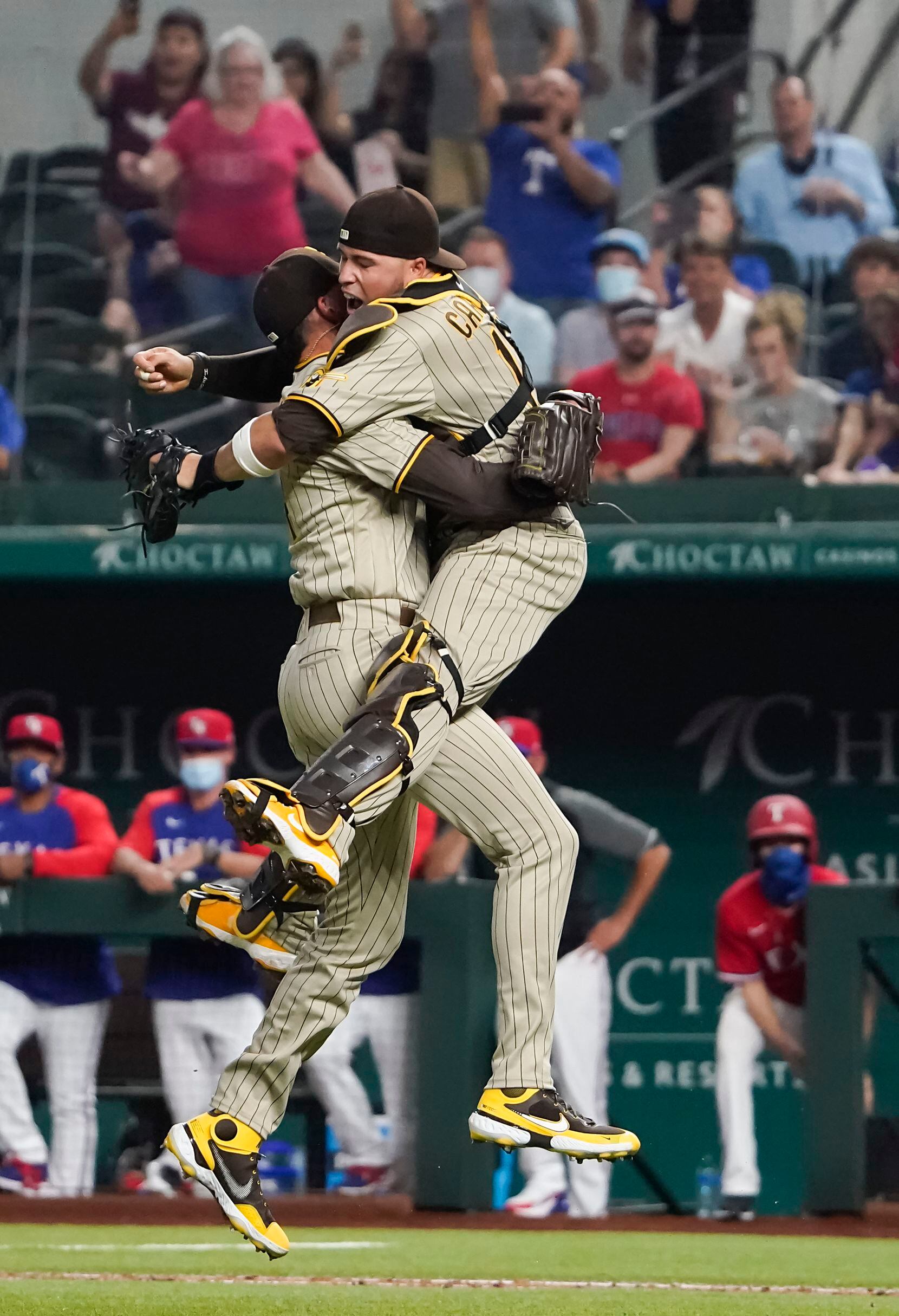 Joe Musgrove Threw the First No-Hitter in Padres History Tonight (And Victor  Caratini Was Behind the Plate) - Bleacher Nation