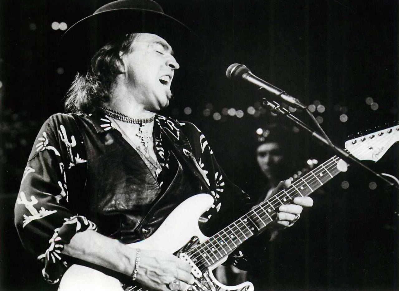 Guitar Legend Stevie Ray Vaughan Died 25 Years Ago Today Read The