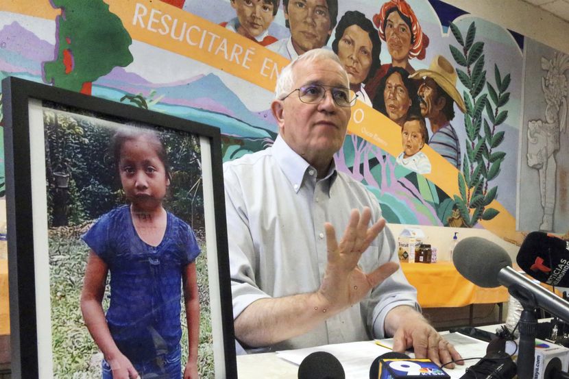 Rubén García, director de Annunciation House de El Paso, emitió un comunicado de Nery Call,...