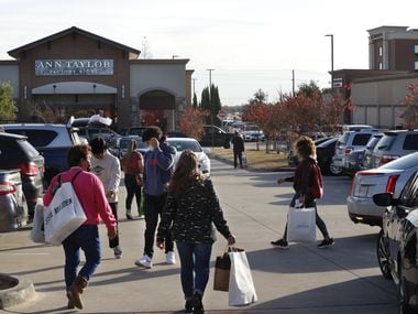 Allen Premium Outlets in Allen, TX, on Dec. 23, 2020.